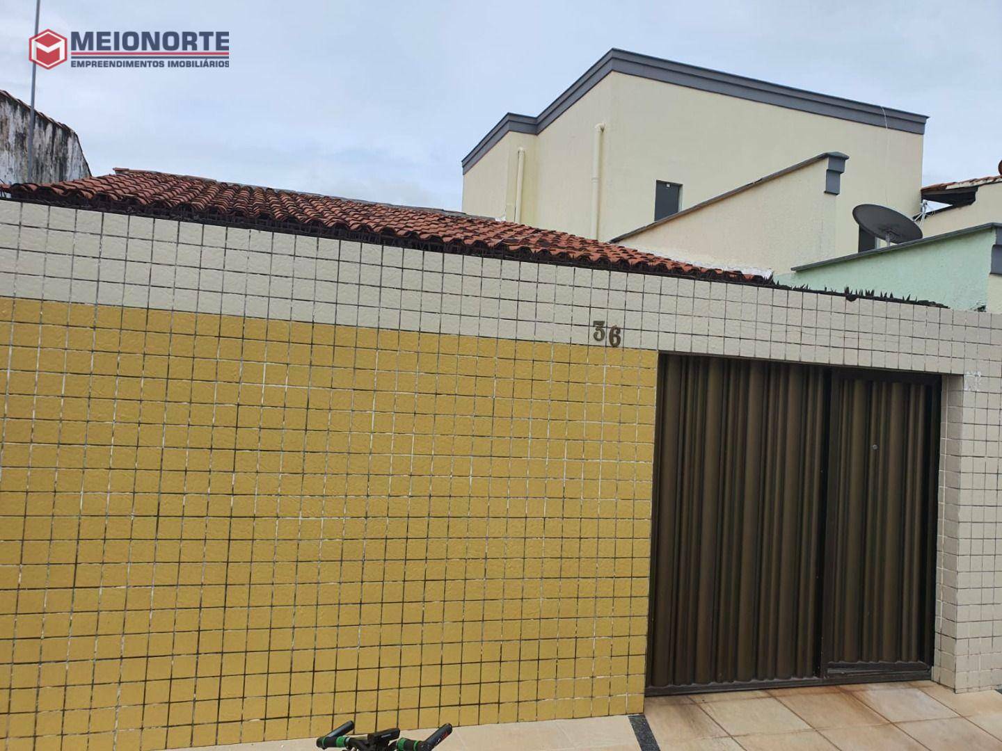 Casa para alugar com 2 quartos, 128m² - Foto 1