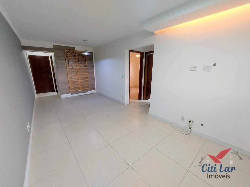 Apartamento à venda com 2 quartos, 60m² - Foto 5