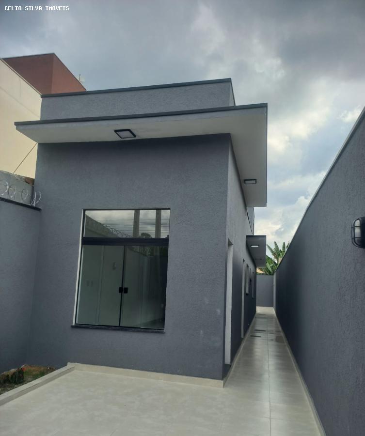 Casa à venda com 2 quartos, 150m² - Foto 1