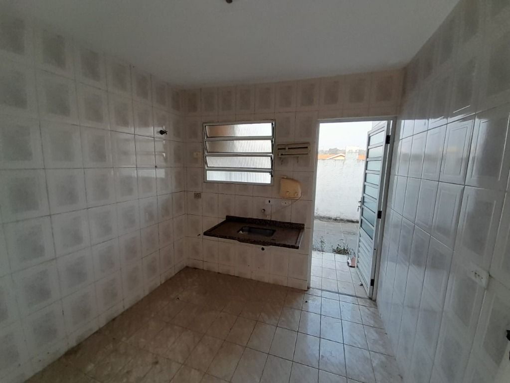 Casa de Condomínio à venda com 2 quartos, 50m² - Foto 11