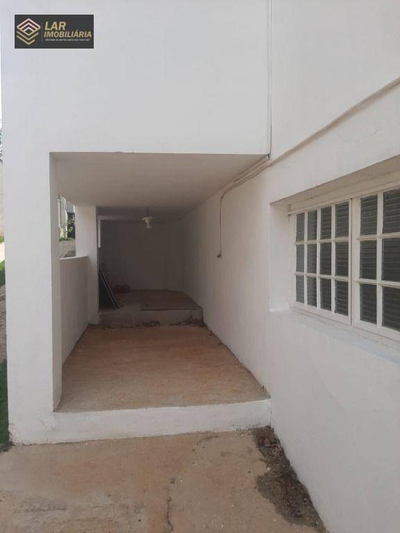 Casa de Condomínio para alugar com 4 quartos, 400m² - Foto 45