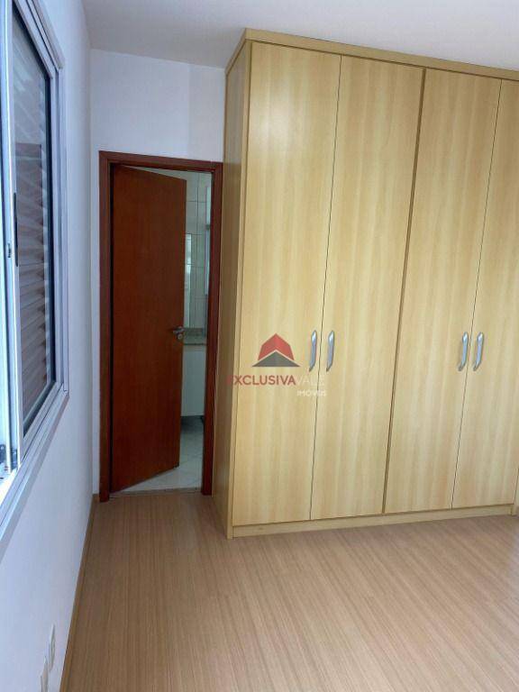 Apartamento para alugar com 3 quartos, 77m² - Foto 8