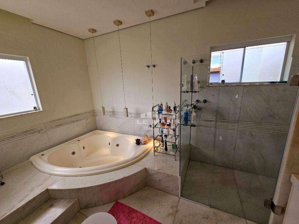 Casa de Condomínio à venda com 3 quartos, 273m² - Foto 57