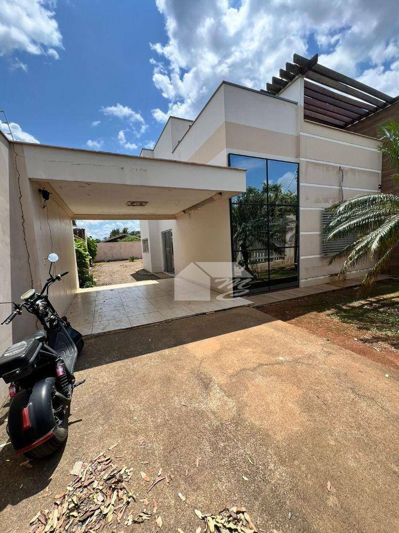 Casa à venda com 4 quartos, 167m² - Foto 2