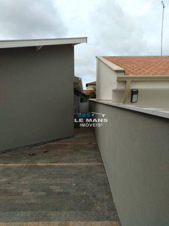 Casa de Condomínio à venda com 3 quartos, 242m² - Foto 26