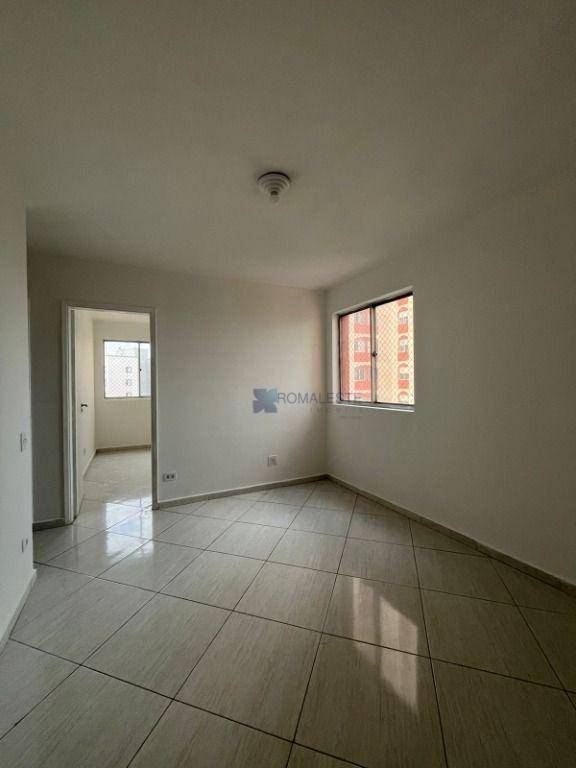 Apartamento à venda com 2 quartos, 45m² - Foto 2