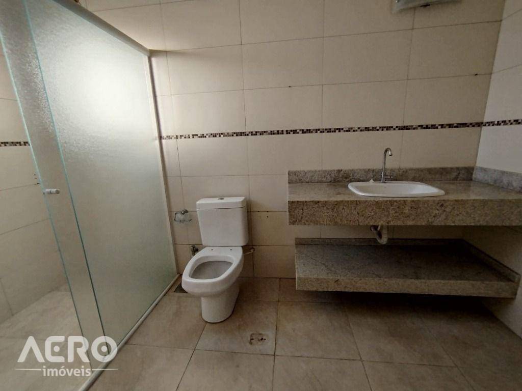 Casa para alugar com 3 quartos, 210m² - Foto 20