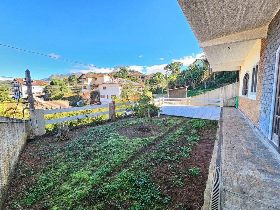 Casa à venda com 3 quartos, 217m² - Foto 3