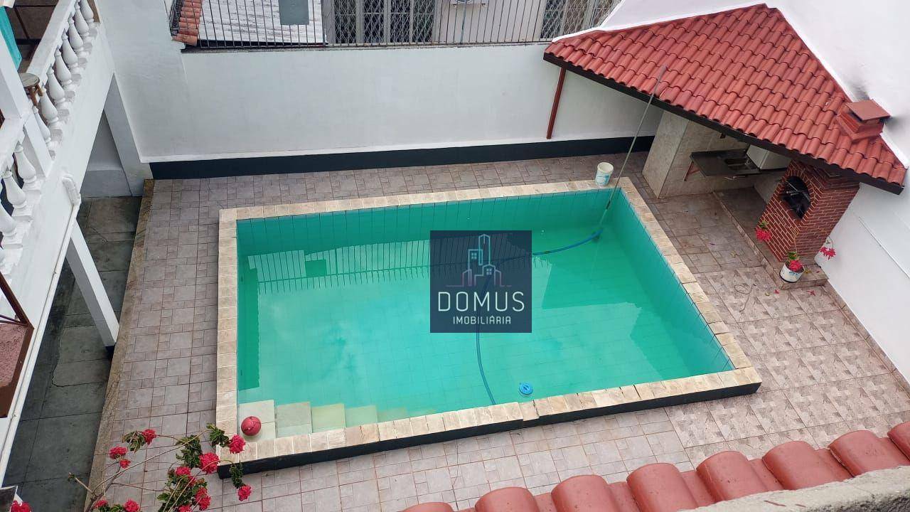 Casa à venda com 5 quartos, 270m² - Foto 3