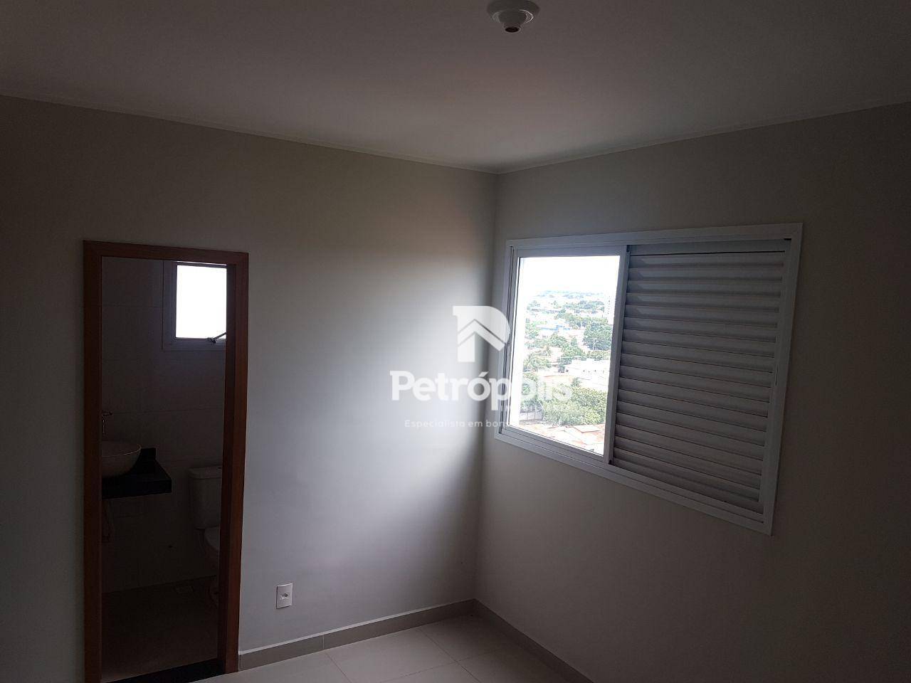 Apartamento à venda com 2 quartos, 56m² - Foto 9