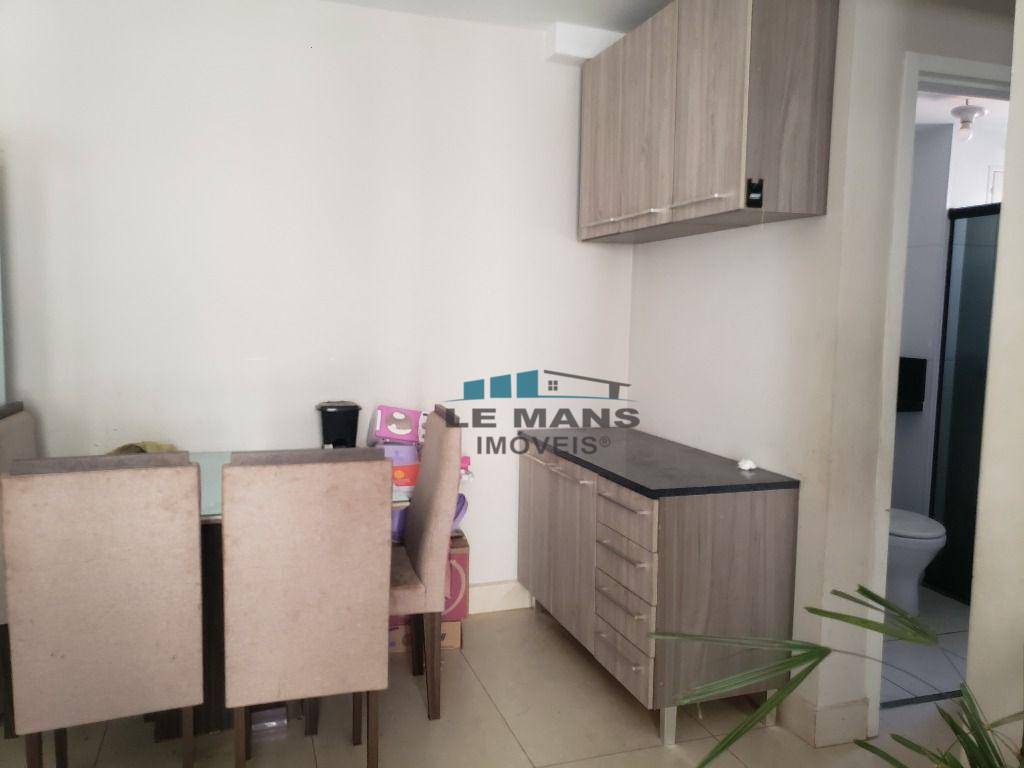 Apartamento para alugar com 2 quartos, 55m² - Foto 6