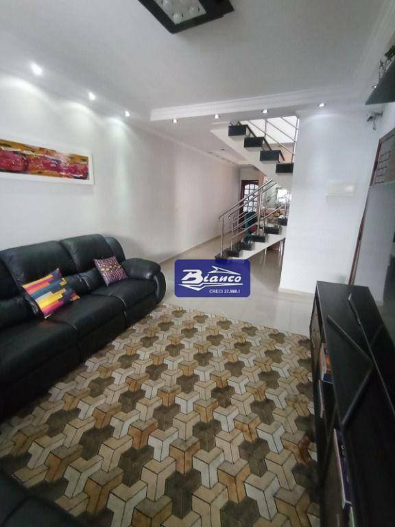 Sobrado à venda com 3 quartos, 160m² - Foto 2