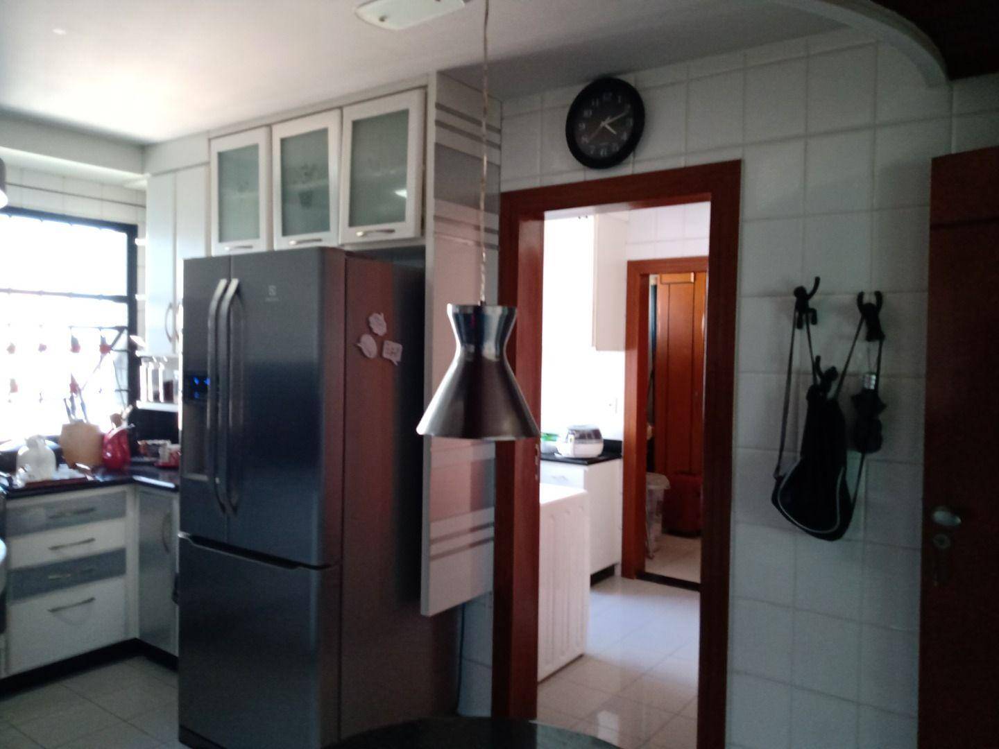 Apartamento à venda com 3 quartos, 200m² - Foto 12