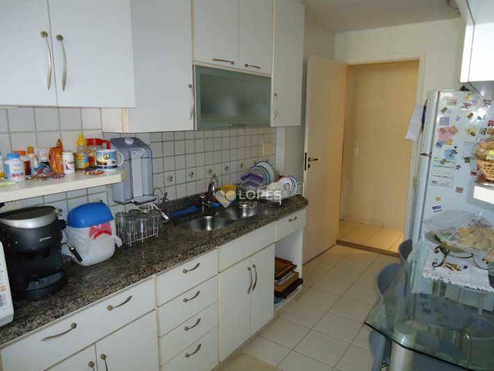 Apartamento à venda com 4 quartos, 187m² - Foto 17