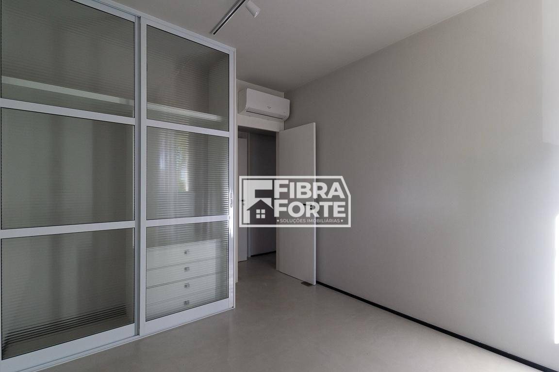 Apartamento para alugar com 3 quartos, 99m² - Foto 15