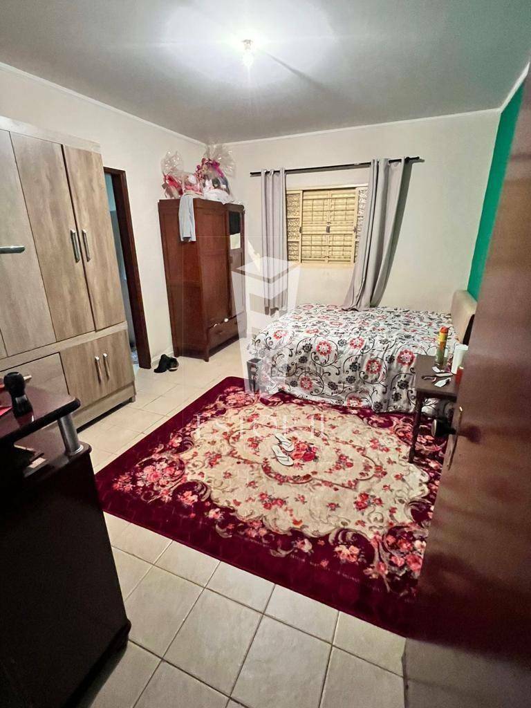 Casa à venda com 3 quartos, 300M2 - Foto 4