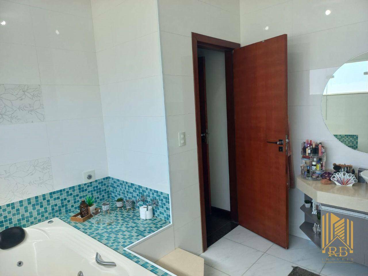 Casa à venda com 5 quartos, 240m² - Foto 11