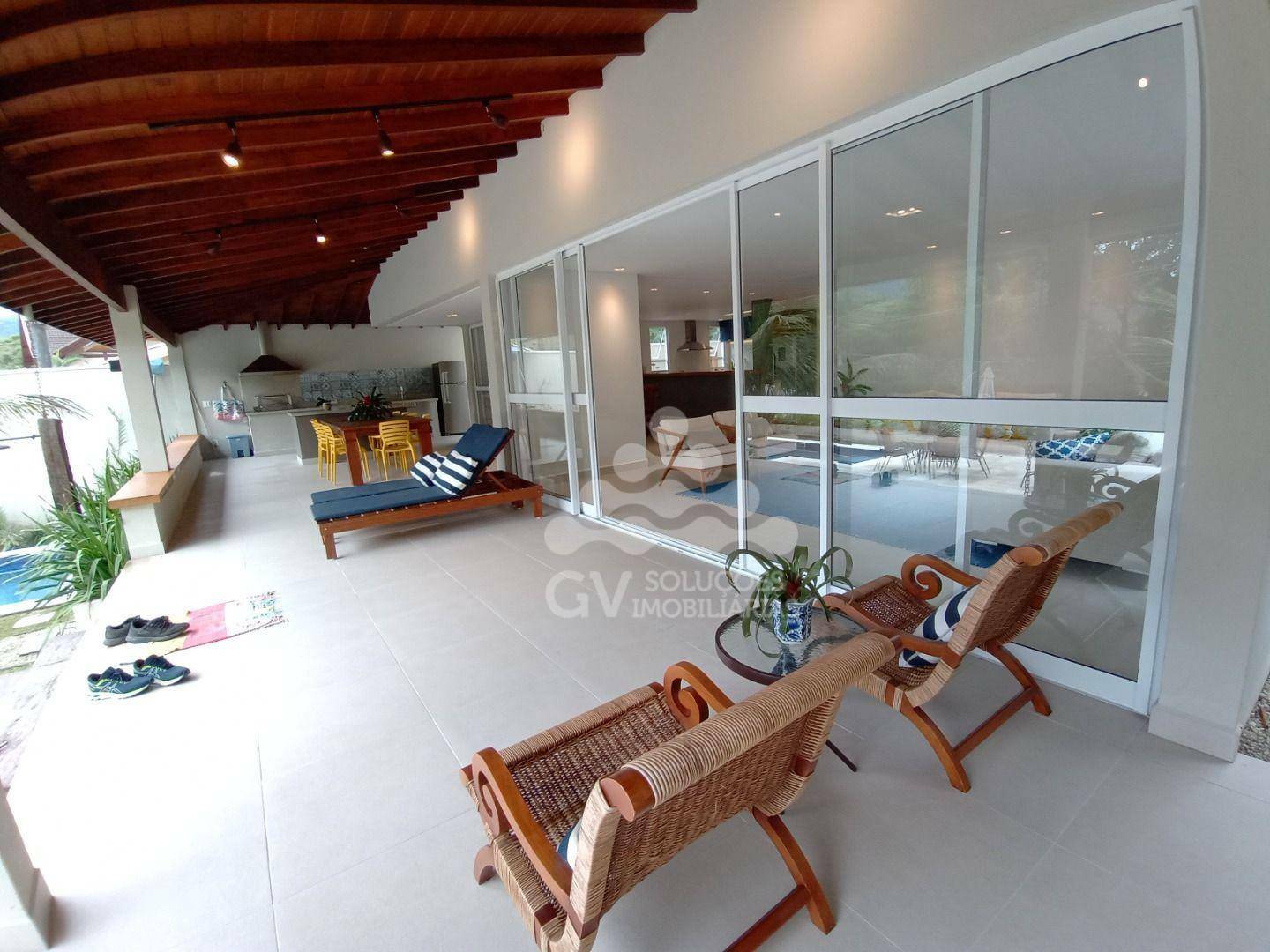 Casa de Condomínio à venda com 6 quartos, 375m² - Foto 11