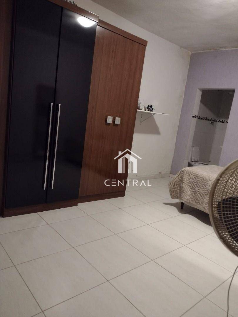 Casa à venda com 2 quartos, 165m² - Foto 2