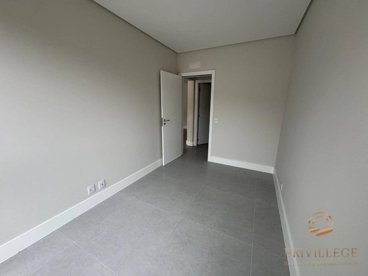 Apartamento à venda com 2 quartos, 146m² - Foto 14