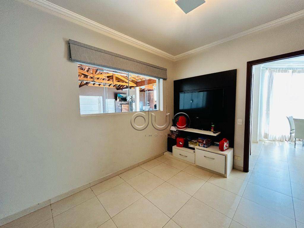 Casa à venda com 4 quartos, 169m² - Foto 11