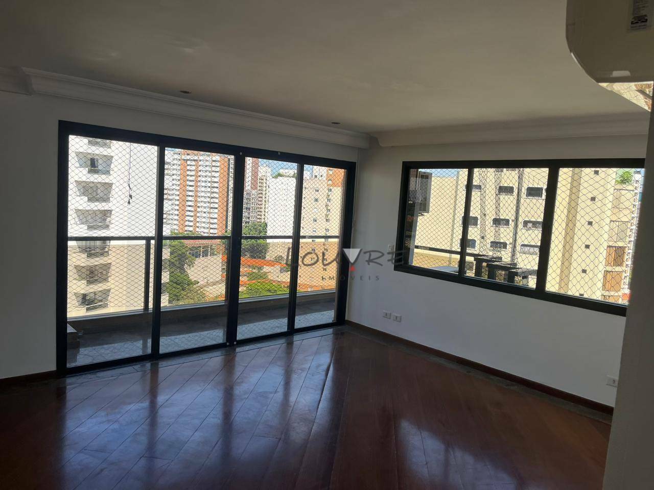 Apartamento para alugar com 4 quartos, 235m² - Foto 6