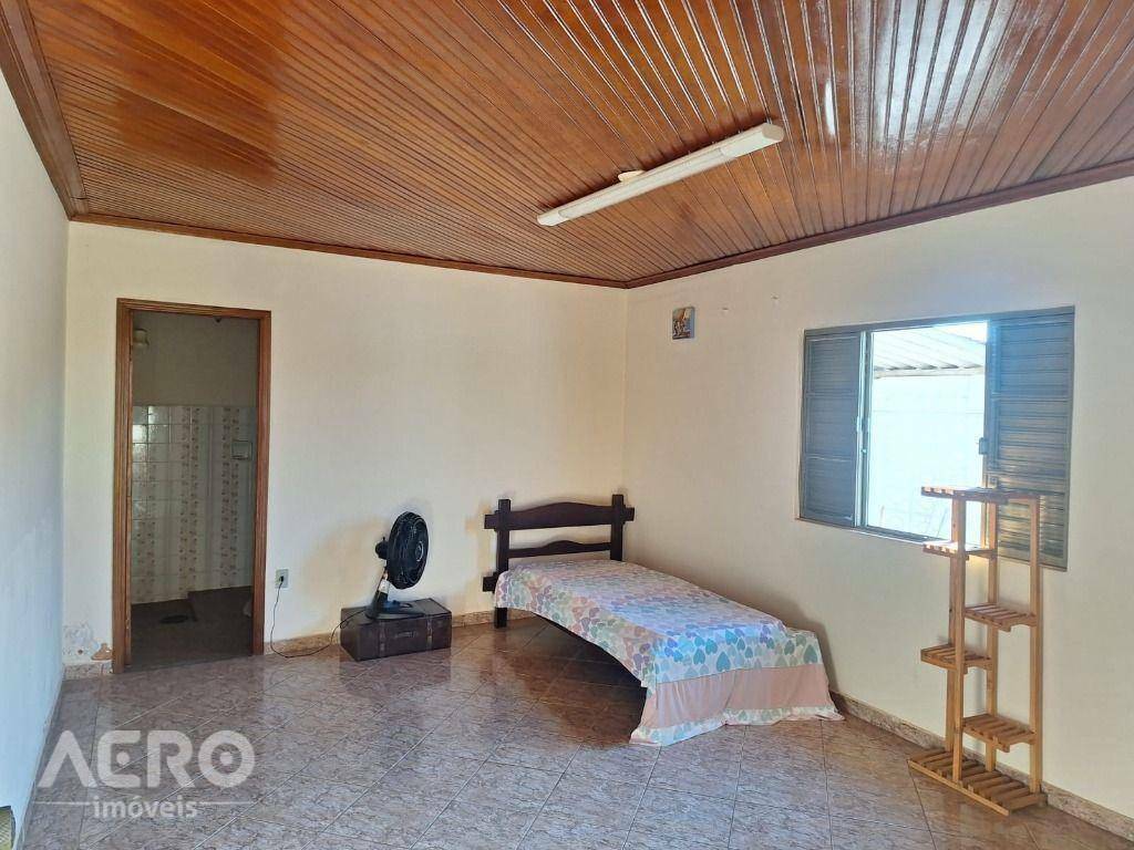 Casa à venda com 5 quartos, 143m² - Foto 23