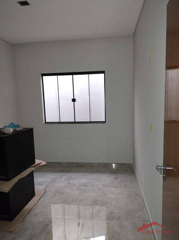 Casa à venda com 3 quartos, 106m² - Foto 2