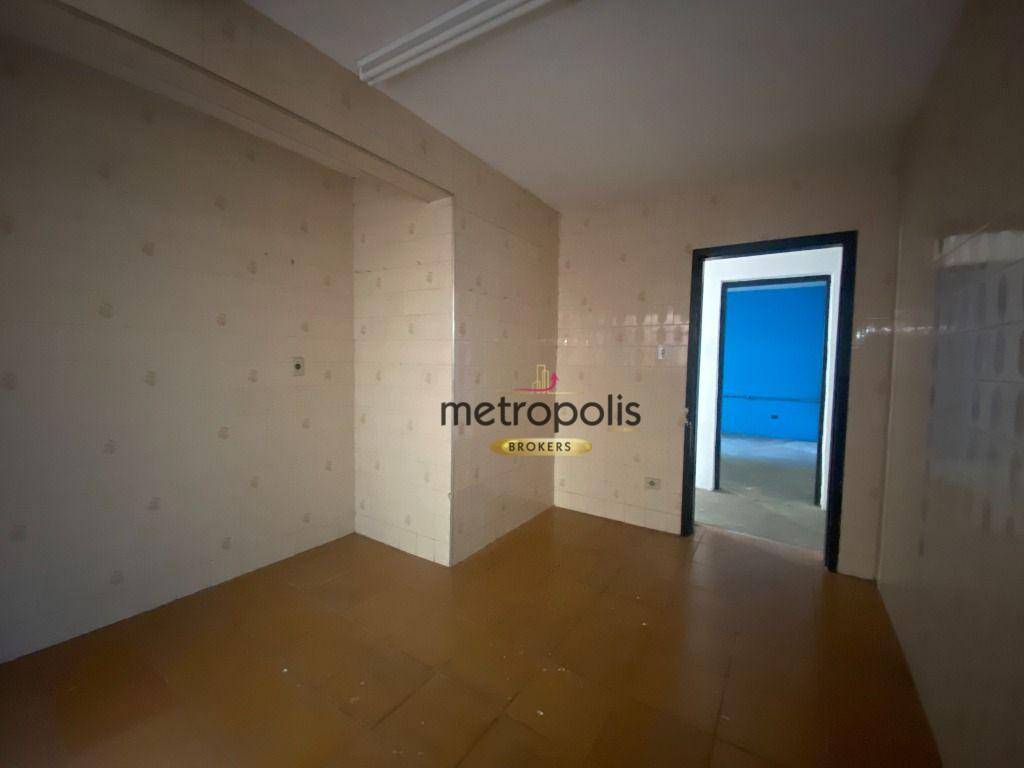 Casa para alugar com 3 quartos, 220m² - Foto 13