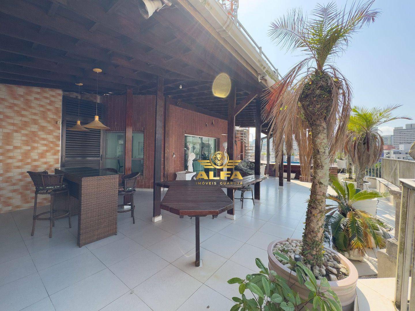 Cobertura à venda com 3 quartos, 240m² - Foto 2