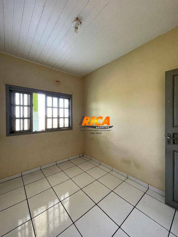 Casa para alugar com 6 quartos, 120m² - Foto 9
