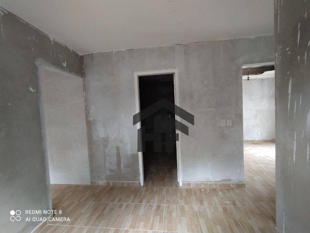 Casa à venda com 2 quartos, 70m² - Foto 15