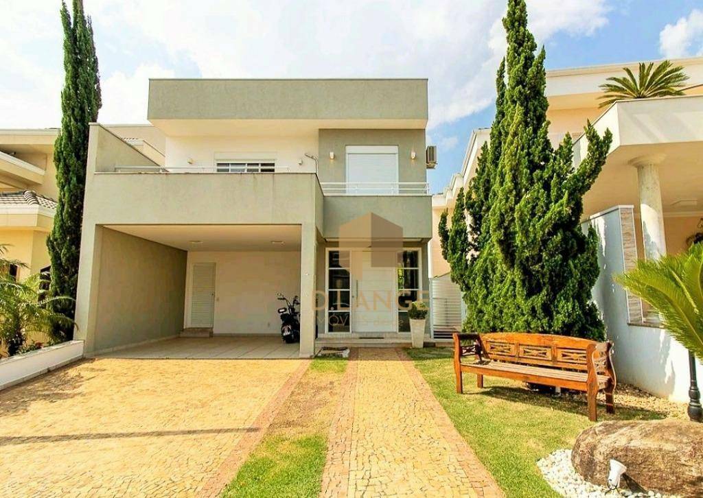 Casa de Condomínio à venda e aluguel com 3 quartos, 247m² - Foto 1