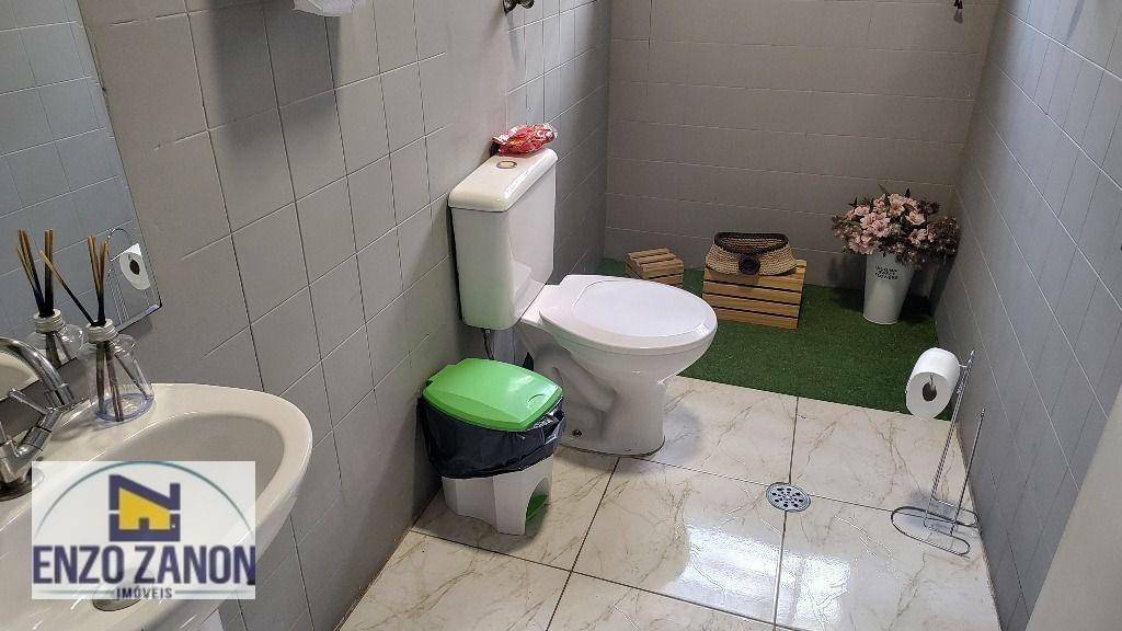 Casa à venda e aluguel com 3 quartos, 258m² - Foto 11