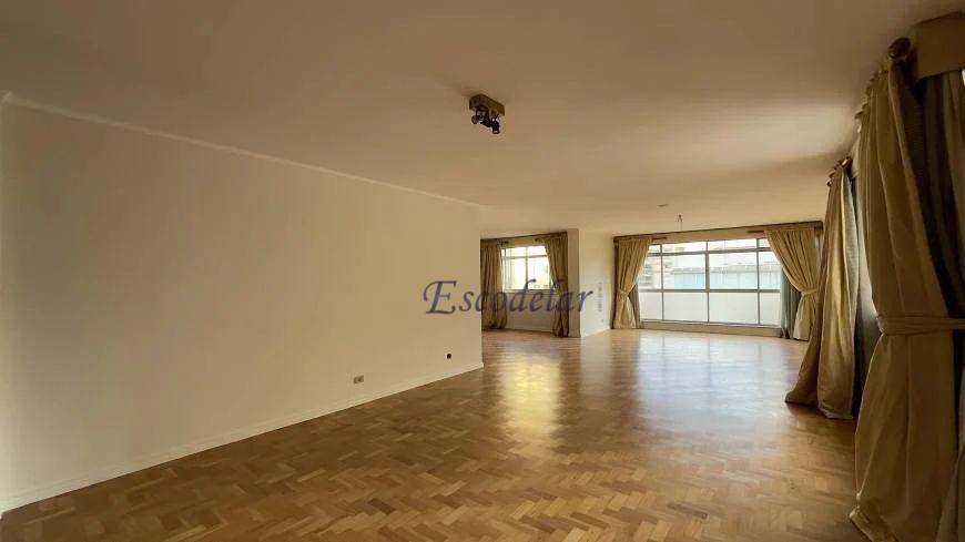 Apartamento à venda com 3 quartos, 204m² - Foto 1