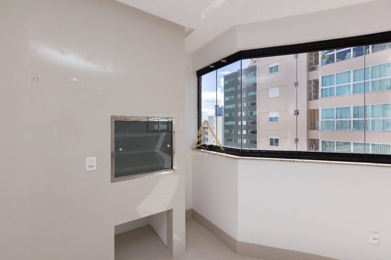 Apartamento à venda com 4 quartos, 150m² - Foto 33