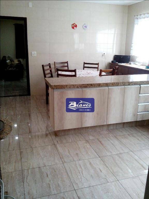 Sobrado à venda com 3 quartos, 202m² - Foto 14