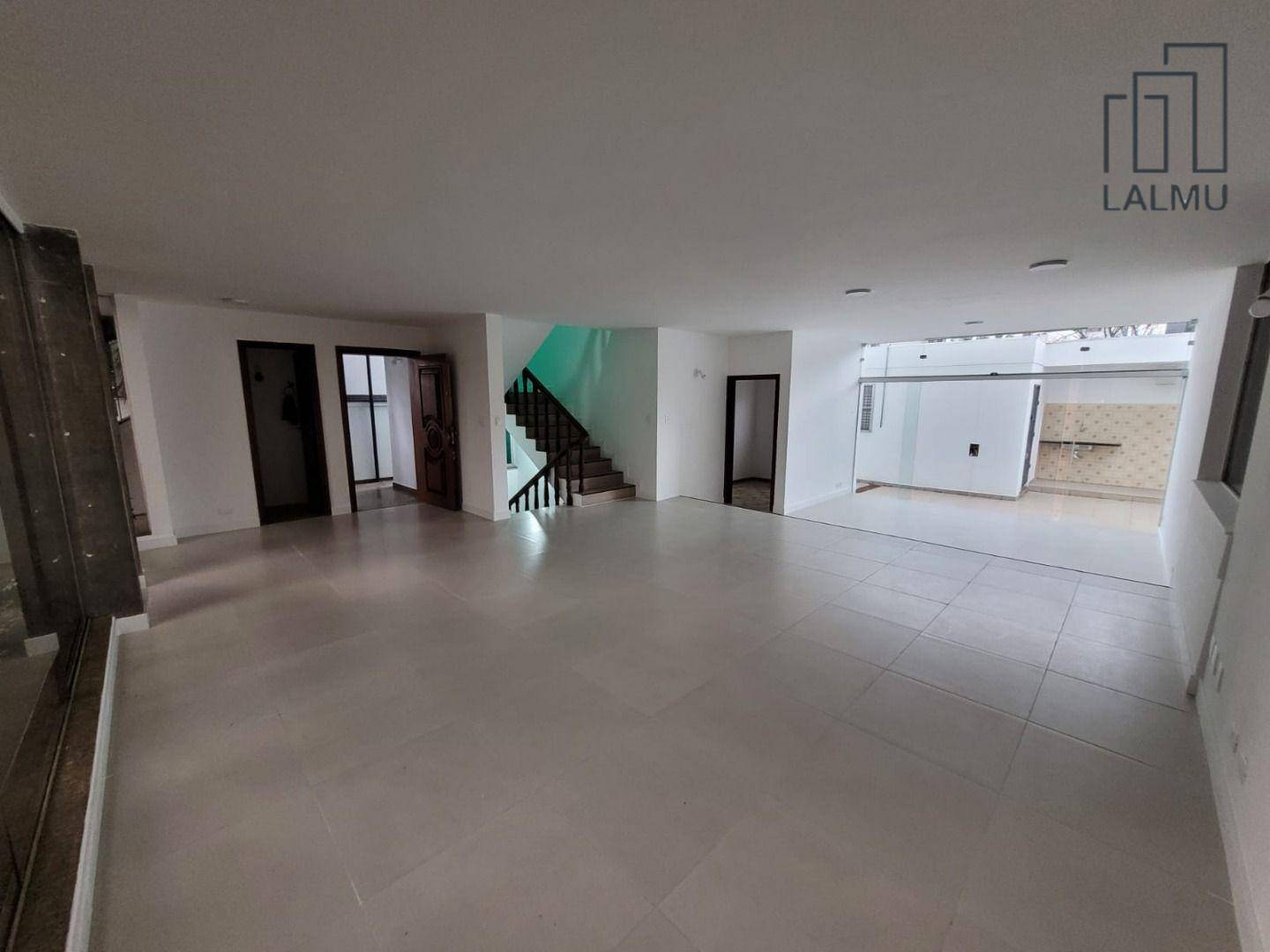 Sobrado para alugar com 4 quartos, 330m² - Foto 3