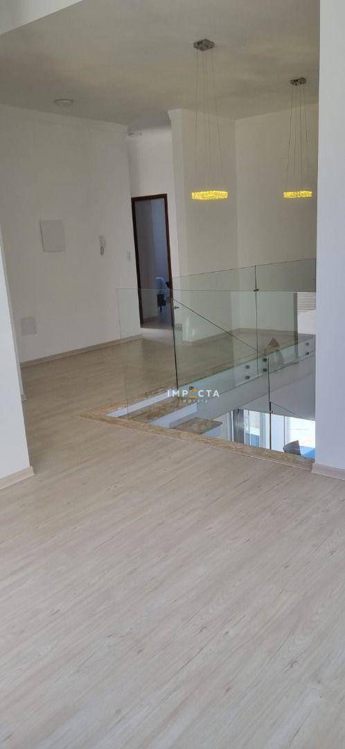 Casa à venda com 3 quartos, 197m² - Foto 8