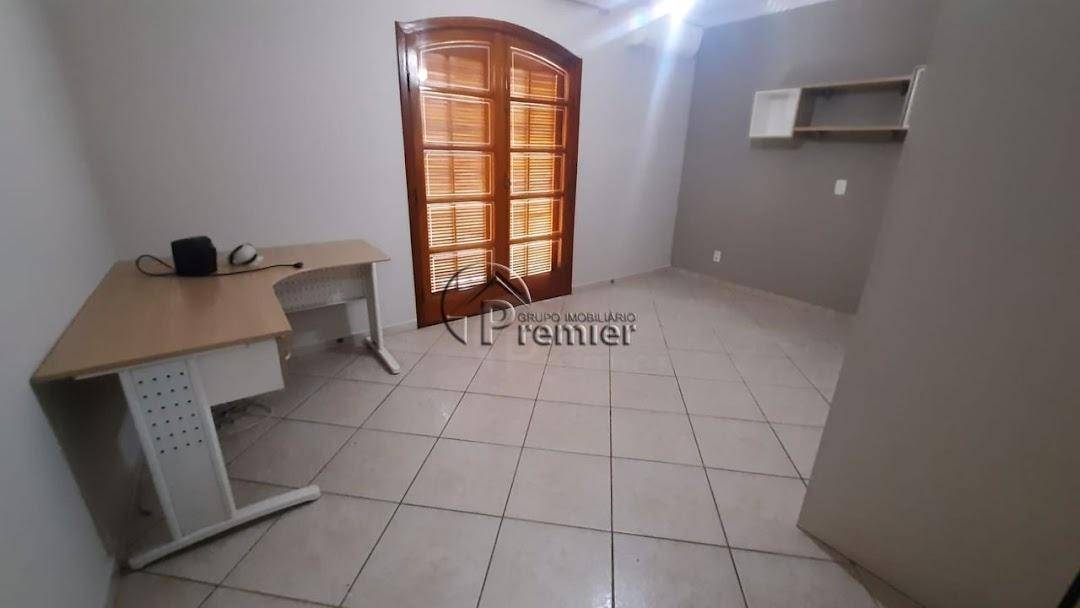 Casa à venda com 3 quartos, 210m² - Foto 15