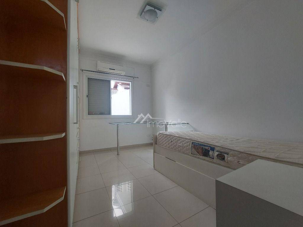 Casa de Condomínio para alugar com 5 quartos, 350m² - Foto 42