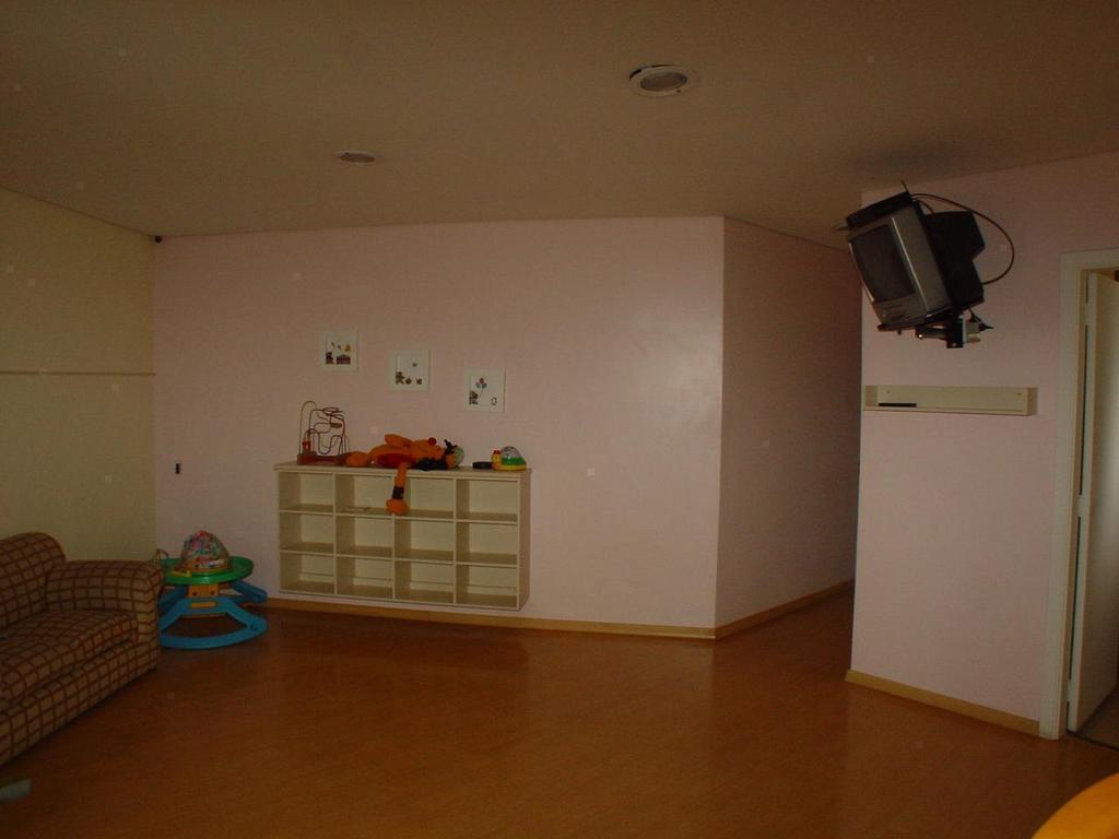 Apartamento à venda com 4 quartos, 320m² - Foto 2