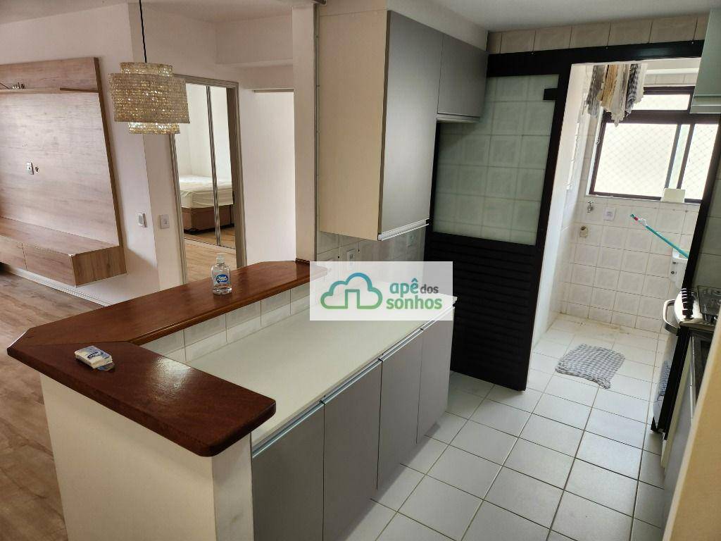 Apartamento à venda com 2 quartos, 70m² - Foto 11