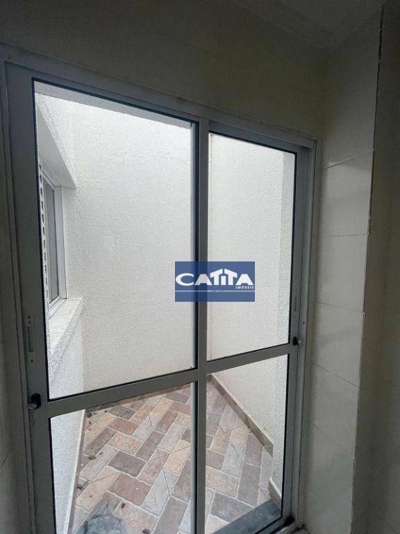 Apartamento à venda com 2 quartos, 40m² - Foto 2