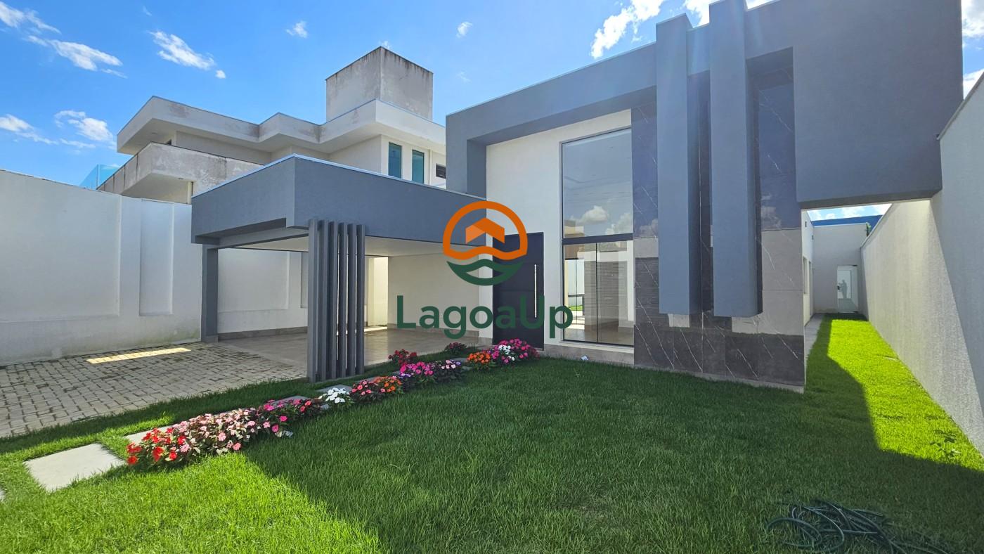 Casa à venda com 3 quartos, 136m² - Foto 1