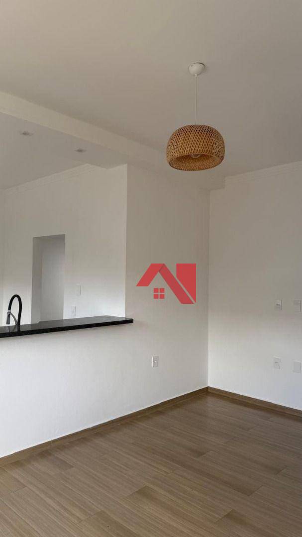 Casa à venda com 3 quartos, 70m² - Foto 3