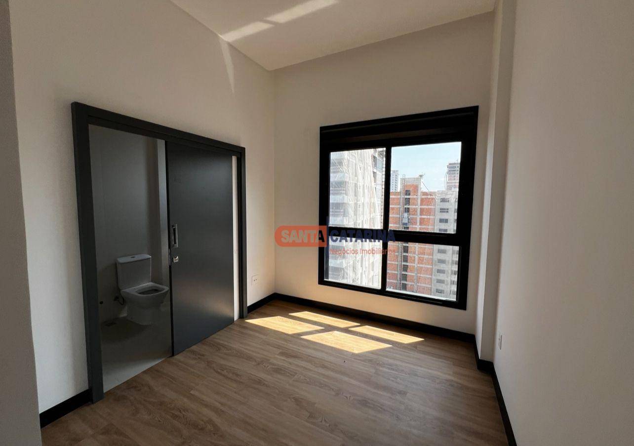 Apartamento à venda com 4 quartos, 188m² - Foto 24