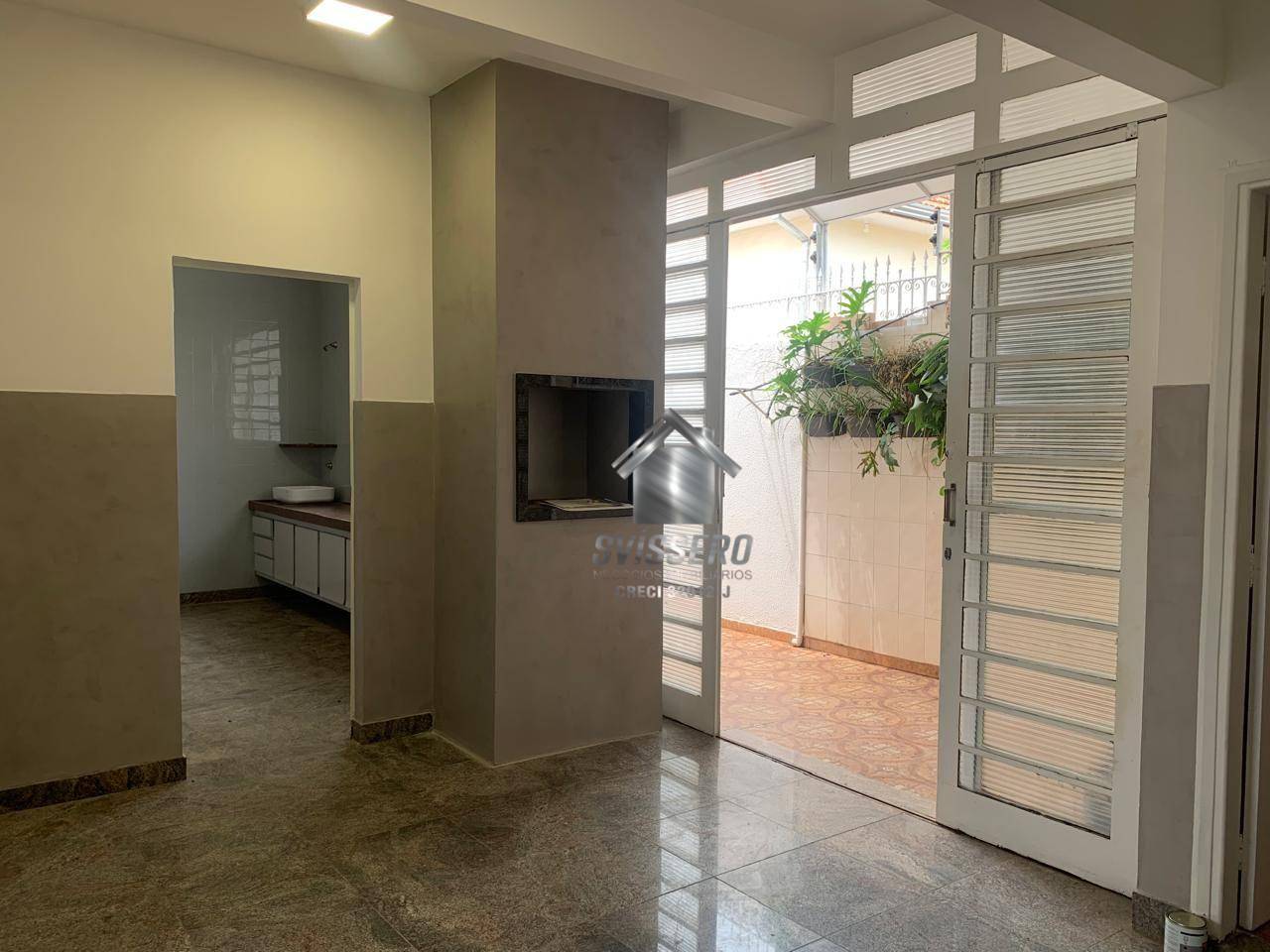 Casa, 4 quartos, 195 m² - Foto 1