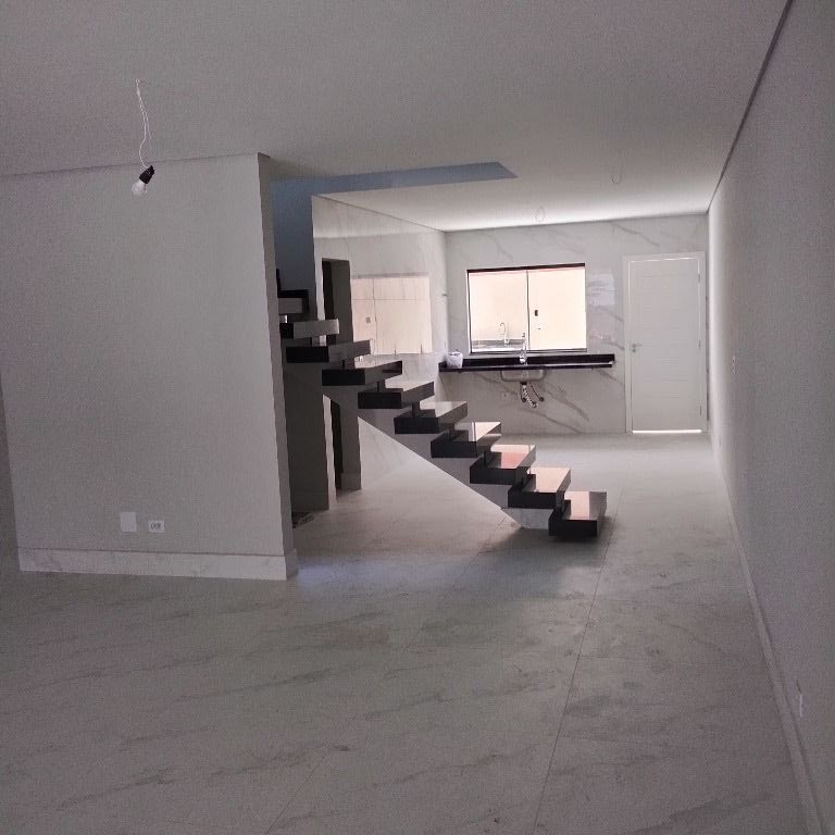 Sobrado à venda com 3 quartos, 194m² - Foto 2