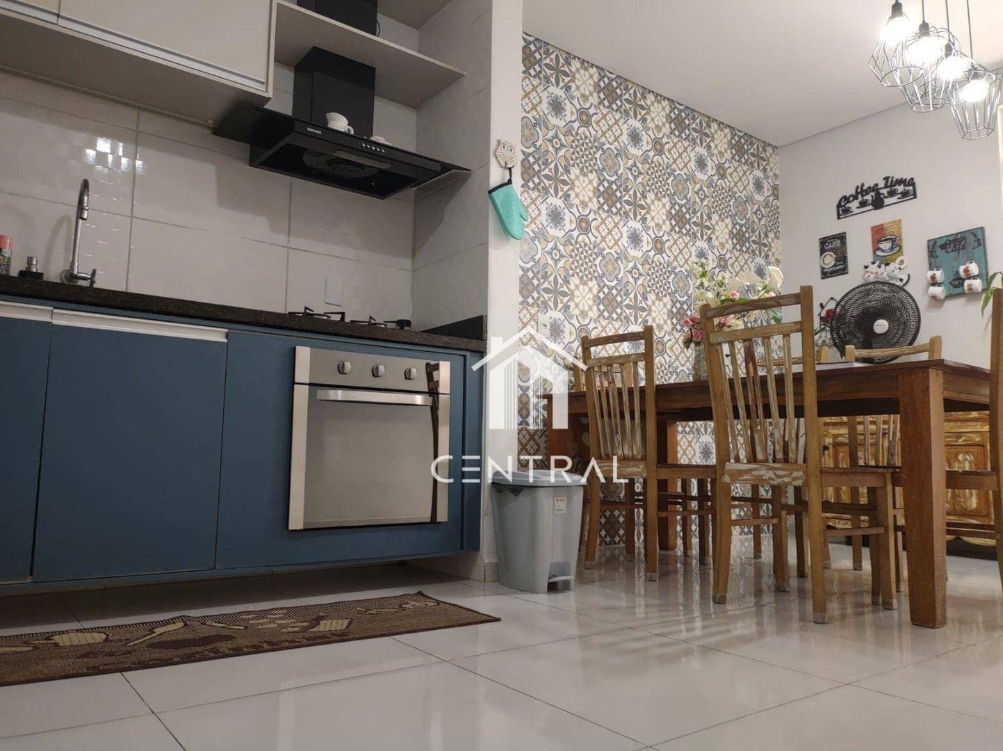 Sobrado à venda com 2 quartos, 94m² - Foto 1